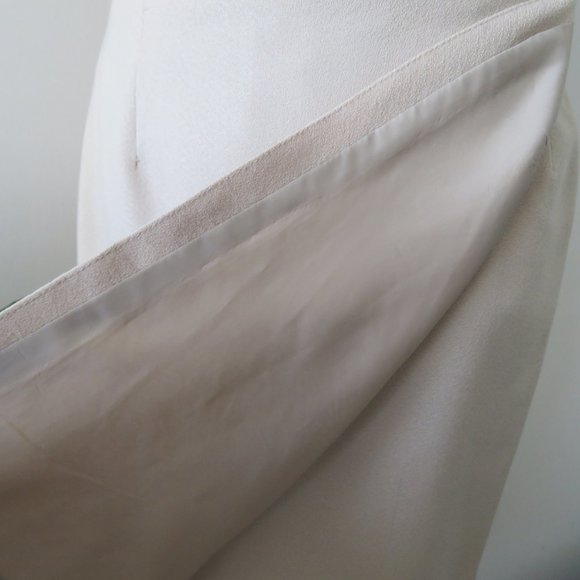 Vintage 1990s Beige Short Wool Crepe Wrap Skirt - Picture 4 of 10